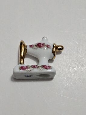 Dollhouse Miniature Sewing Machine Reutter Porcelain